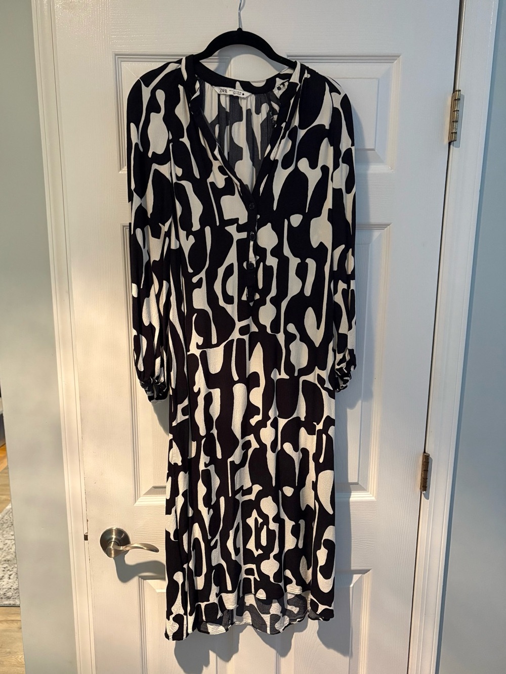 Zara Black and White Abstract Print Midi Dress